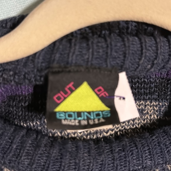 Patterned Sweater - Picture 3 of 3